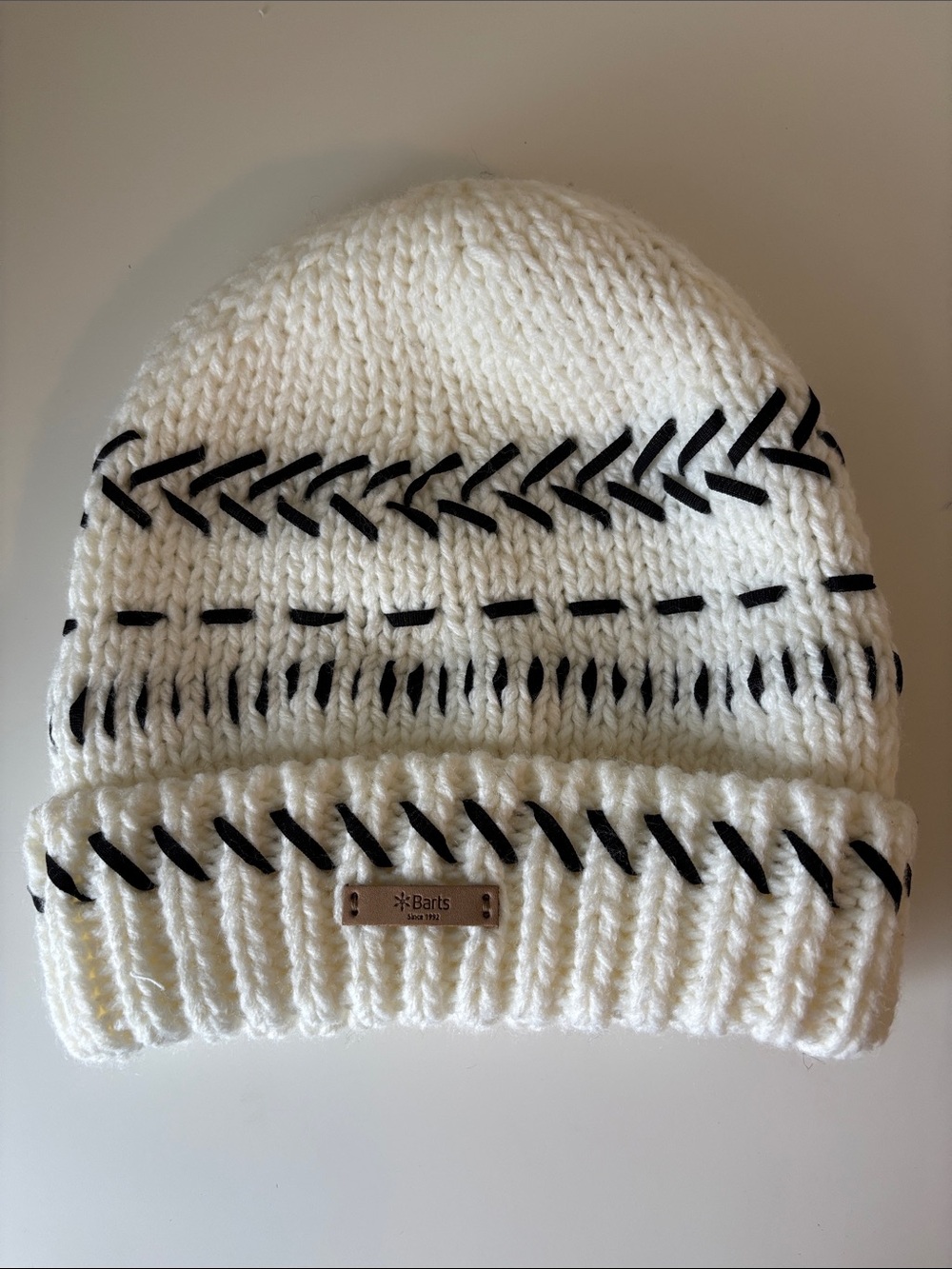 Barts Cuanza White Black Stitch Knit Fleece-Lined Beanie 3837 EUC